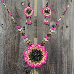 Elegant Pink and Black Beaded Necklace and Earring Set